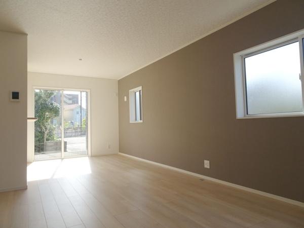 刈谷市小垣江町鴻田の新築一戸建