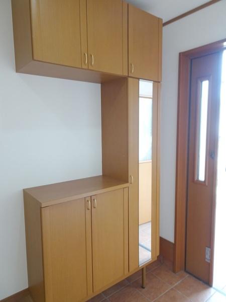安城市里町1丁目の中古一戸建て(玄関)