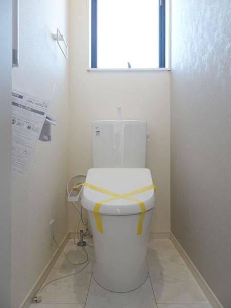 安城市桜井町下谷の新築一戸建(トイレ)