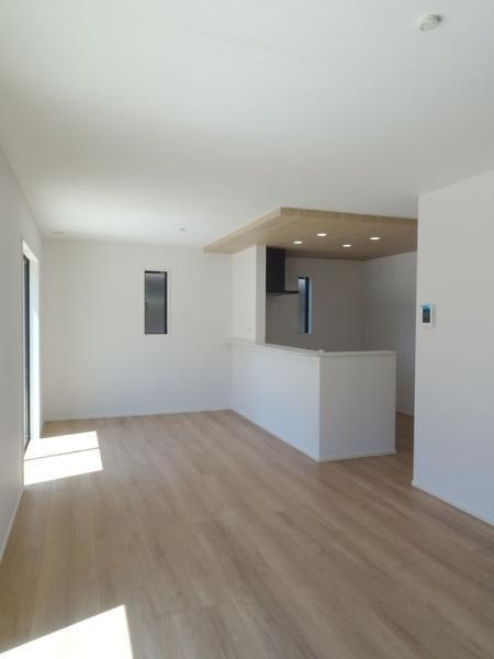 安城市赤松町新屋敷の新築一戸建
