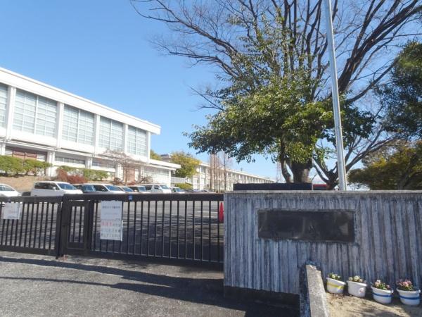 豊明市栄町南舘の中古一戸建て(豊明市立栄中学校)