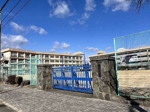 神戸市北区東有野台3丁目の土地(有馬中学校)
