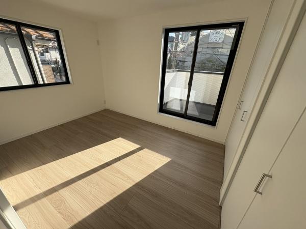 新築戸建て(洋室)