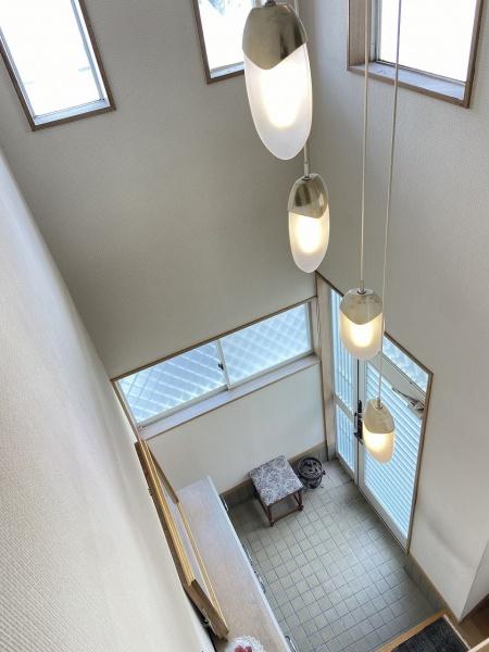 神戸市北区小倉台4丁目の中古一戸建て(玄関)