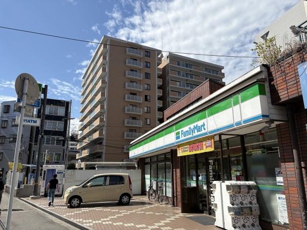 クレスタ梅田EASTアヴァンツィオ(ファミリーマート長柄店)