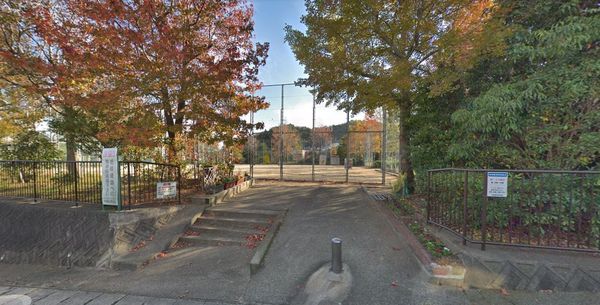 神戸市北区鈴蘭台東町6丁目の中古一戸建て(中里中公園)