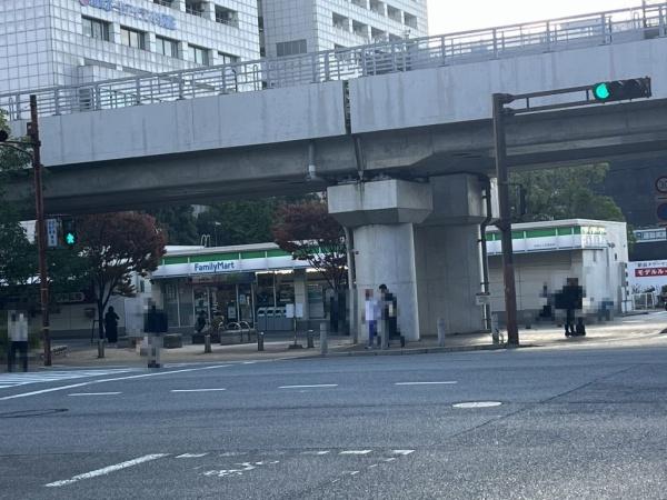 神戸ポートビレジ２号棟(ファミリーマートみなとじま駅前店)
