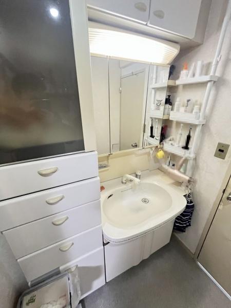 神戸ポートビレジ２号棟