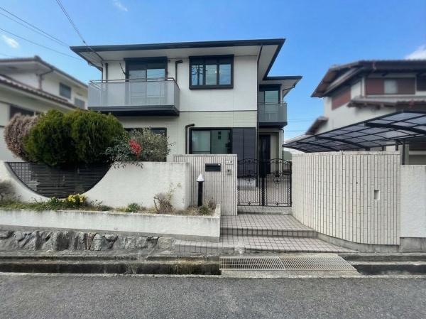 神戸市北区筑紫が丘９丁目の中古一戸建て