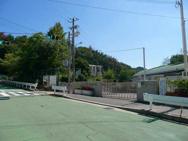 神戸市北区君影町４丁目の土地(神戸市立君影小学校)