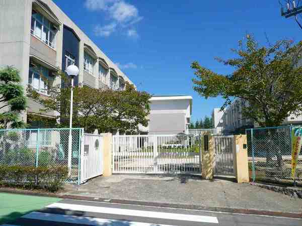 神戸市北区星和台７丁目の中古一戸建て(神戸市立星和台小学校)