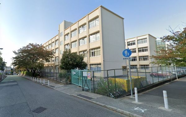 有野１２団地２号棟(神戸市立ありの台小学校)