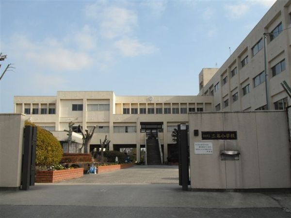 ライオンズマンション学園前第2(奈良市立二名小学校)