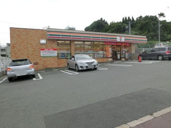 生駒市仲之町の新築一戸建(セブンイレブン生駒元町1丁目店)