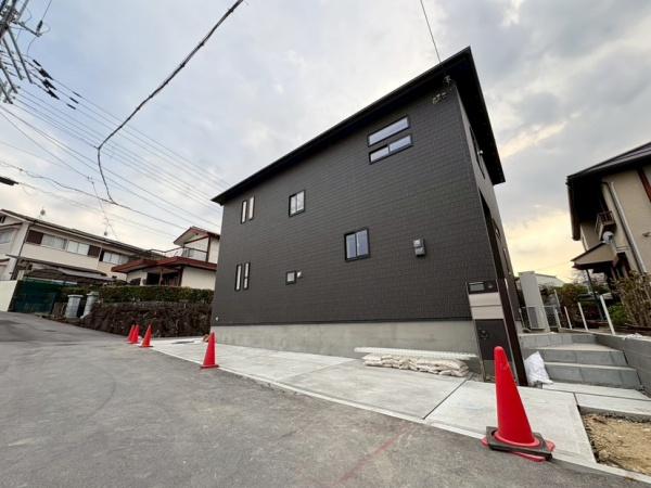 奈良市敷島町２丁目の新築一戸建