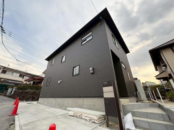 奈良市敷島町２丁目の新築一戸建