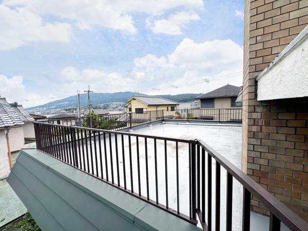 生駒市松美台の中古一戸建て