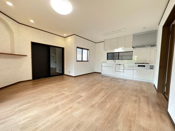 生駒市中菜畑2丁目　中古一戸建
