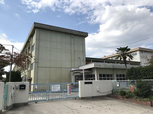 奈良市宝来町の土地(奈良市立伏見小学校)