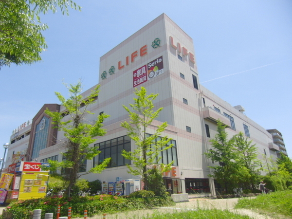 奈良市東登美ヶ丘6丁目の中古一戸建て(ライフ学園前店)