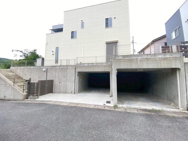 生駒市小平尾町の中古一戸建て