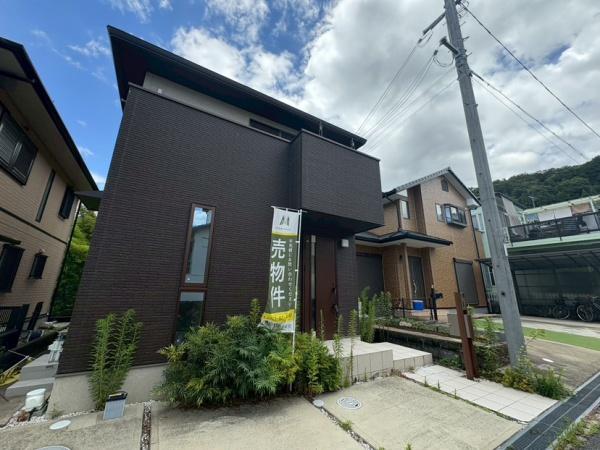 生駒市小明町の中古一戸建て