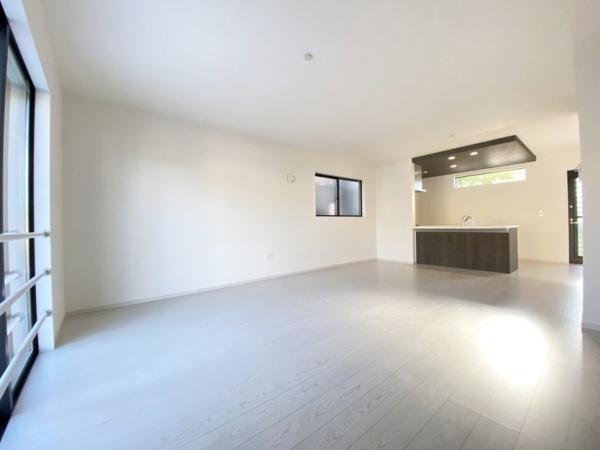 生駒市東生駒月見町の新築一戸建(リビング)