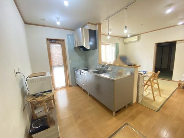 生駒市中菜畑2丁目の中古一戸建て(キッチン)