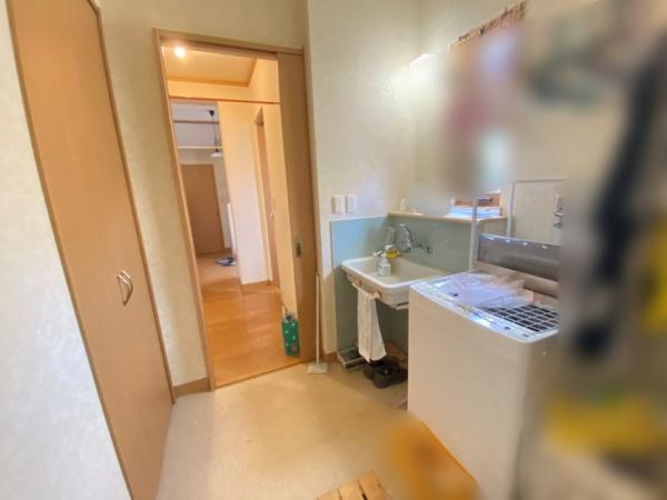 生駒市中菜畑2丁目の中古一戸建て(洗面台・洗面所)