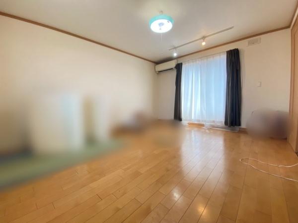 生駒市中菜畑2丁目の中古一戸建て(洋室)