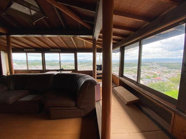 生駒市あすか野北2丁目の中古一戸建て(リビング)