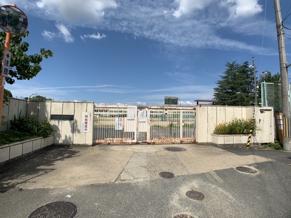 奈良市五条西2丁目の中古一戸建て(奈良市立京西中学校)