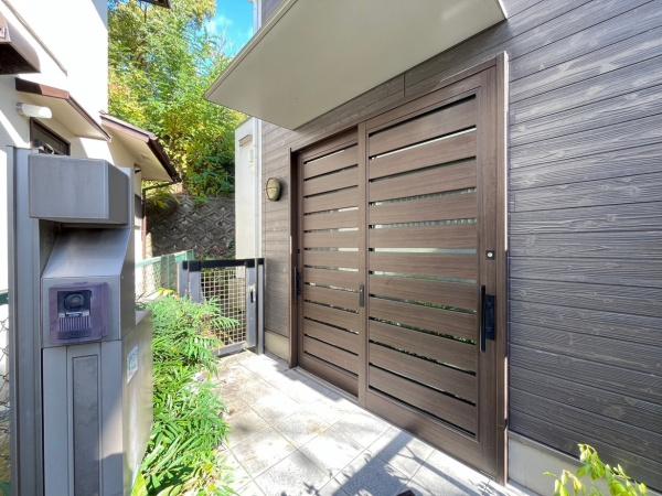 奈良市五条西2丁目の中古一戸建て(玄関)