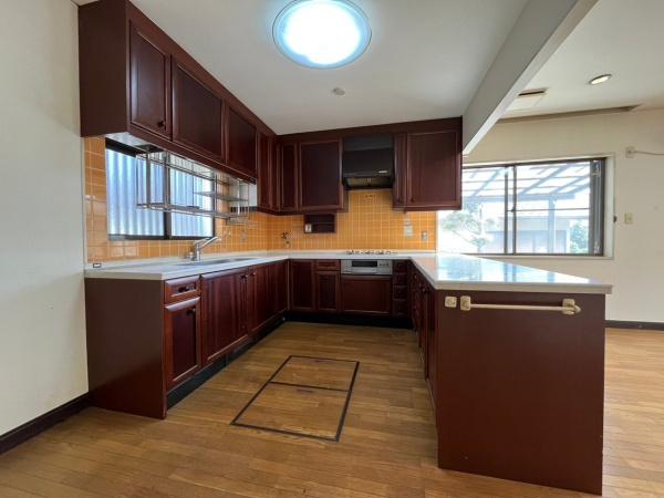 生駒市生駒台北の中古一戸建て(キッチン)