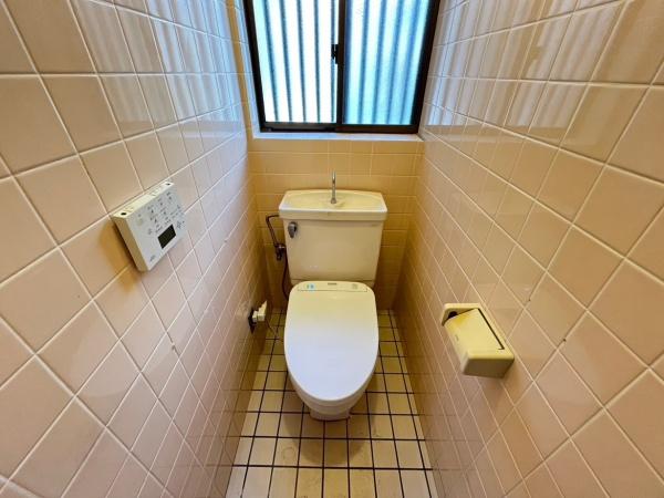 生駒市生駒台北の中古一戸建て(トイレ)