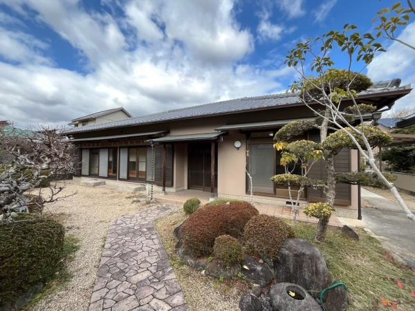 生駒市生駒台北の中古一戸建