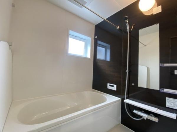 生駒市北大和4丁目の新築一戸建(バス)