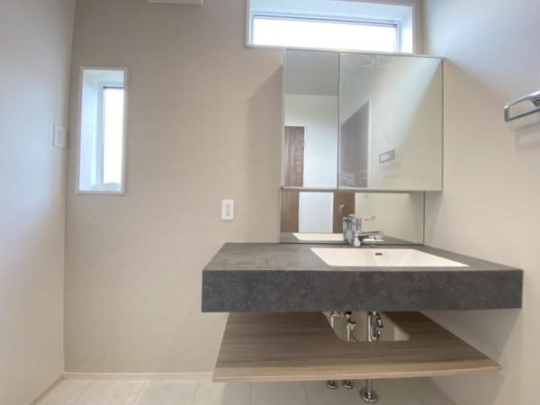 生駒市北大和4丁目の新築一戸建(洗面台・洗面所)