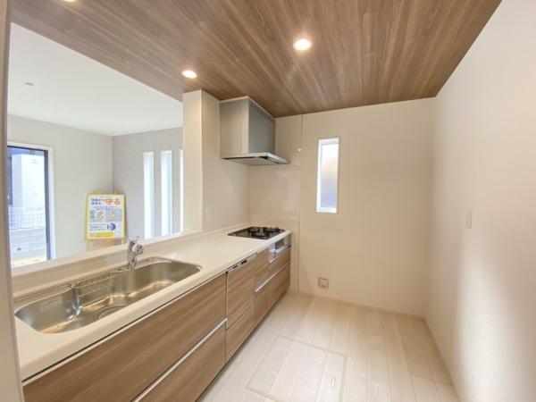 生駒市北大和4丁目の新築一戸建(キッチン)