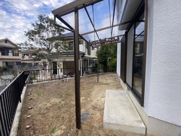 生駒市有里町の中古一戸建て(庭)