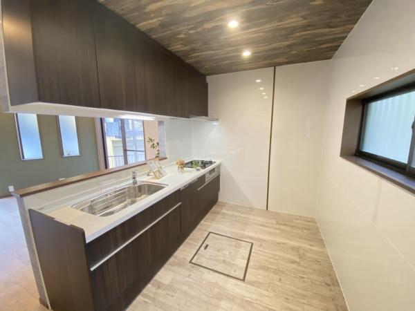 生駒市有里町の中古一戸建て(キッチン)