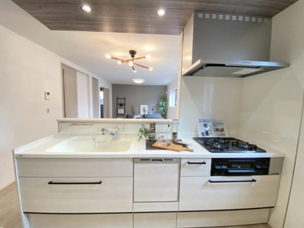 生駒市真弓4丁目の新築一戸建(キッチン)