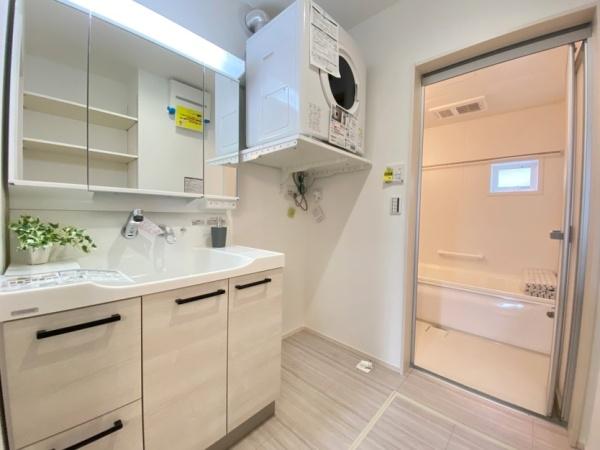 生駒市真弓4丁目の新築一戸建(洗面台・洗面所)