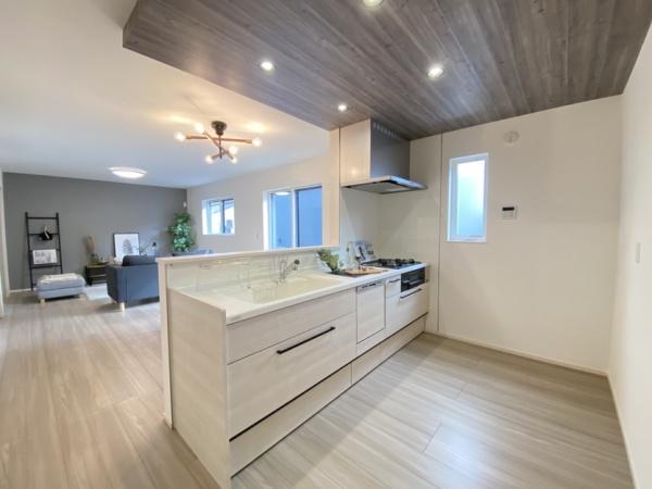 生駒市真弓4丁目の新築一戸建(キッチン)