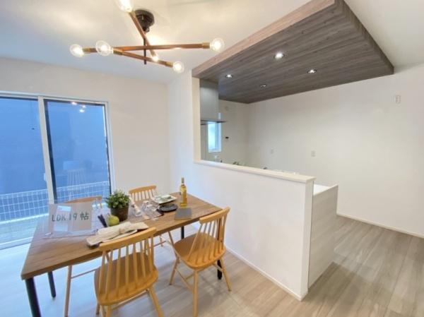 生駒市真弓4丁目の新築一戸建(キッチン)