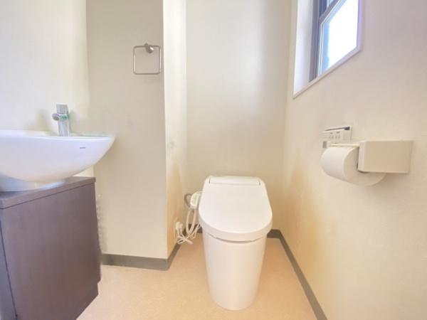 生駒市東菜畑2丁目の中古一戸建て(トイレ)