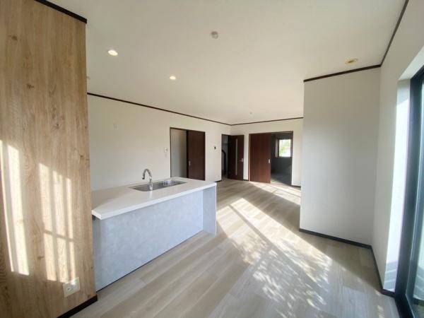 生駒市南山手台の中古一戸建て(リビング)