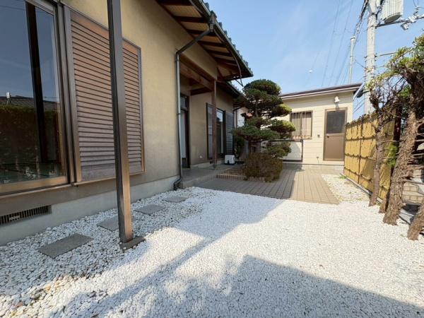 生駒市白庭台5丁目の中古一戸建て(庭)