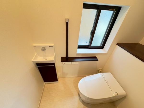 生駒市小明町の中古一戸建て(トイレ)