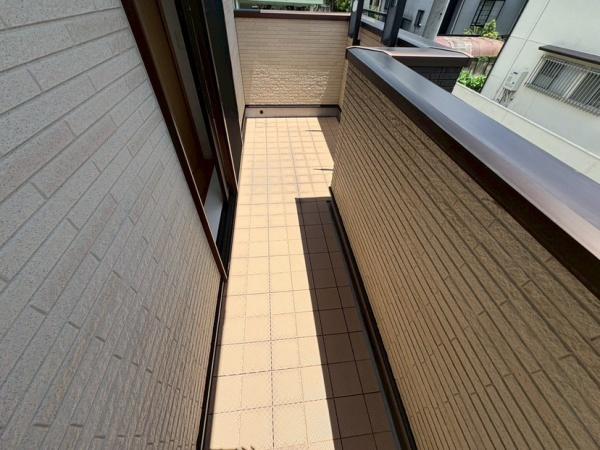 生駒市小明町の中古一戸建て(バルコニー)
